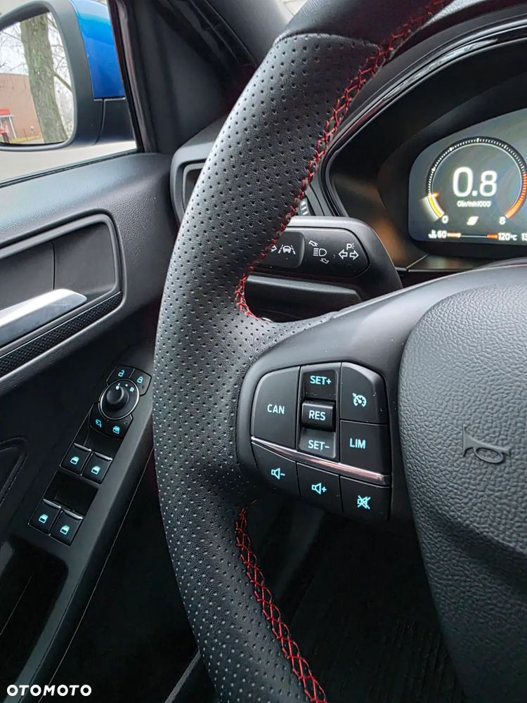 Ford Focus 1.0 EcoBoost mHEV ST-Line X - 31