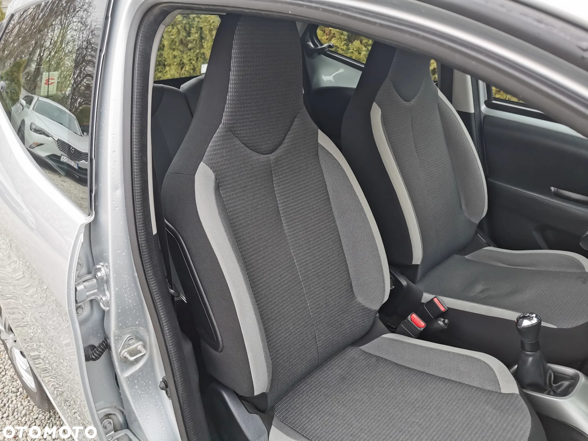 Toyota Aygo x-play - 34