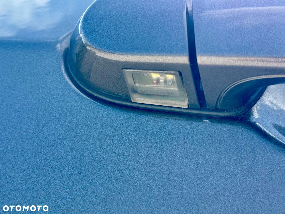 BMW Seria 3 320d - 32