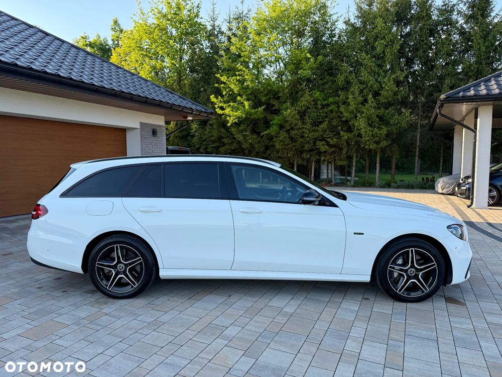 Mercedes-Benz Klasa E 300 de AMG - 38