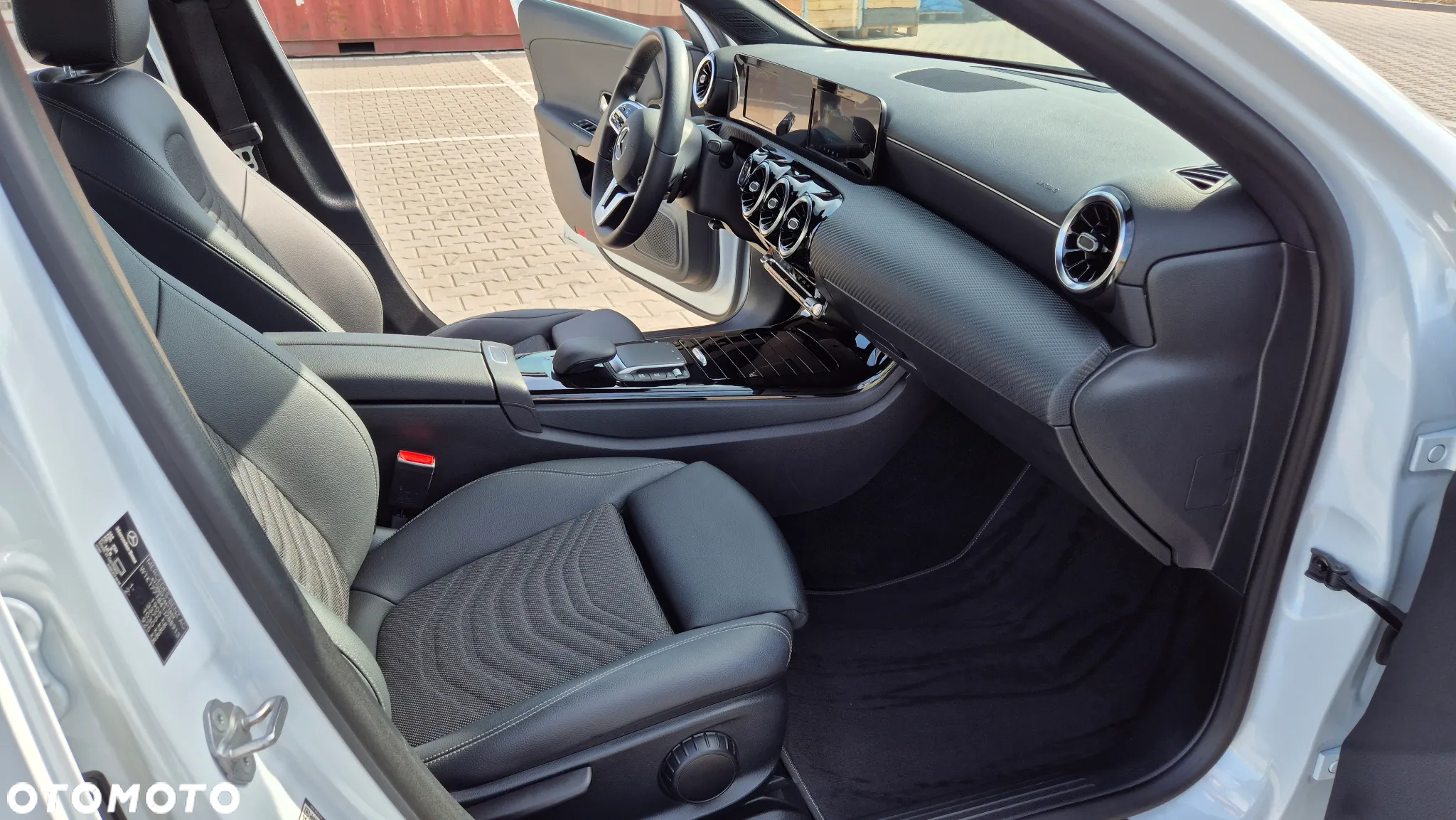 Mercedes-Benz Klasa A 180 Style 7G-DCT - 8