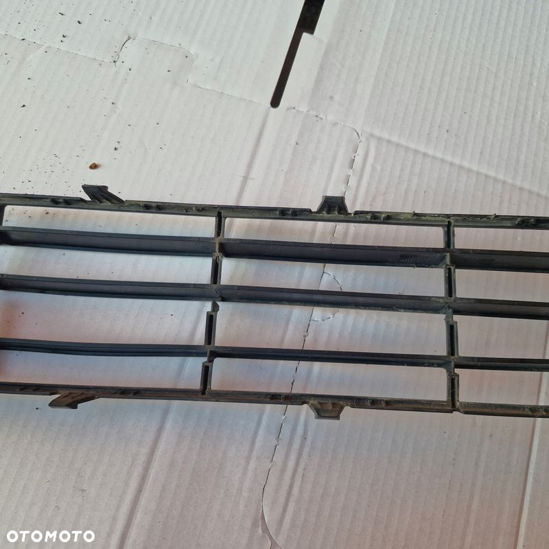 MITSUBISHI COLT VI Z30 08R KRATKA ZDERZAKA PRZOD SRODKOWA MN105191 - 6