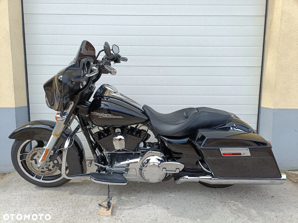 Harley-Davidson Touring Street Glide - 25