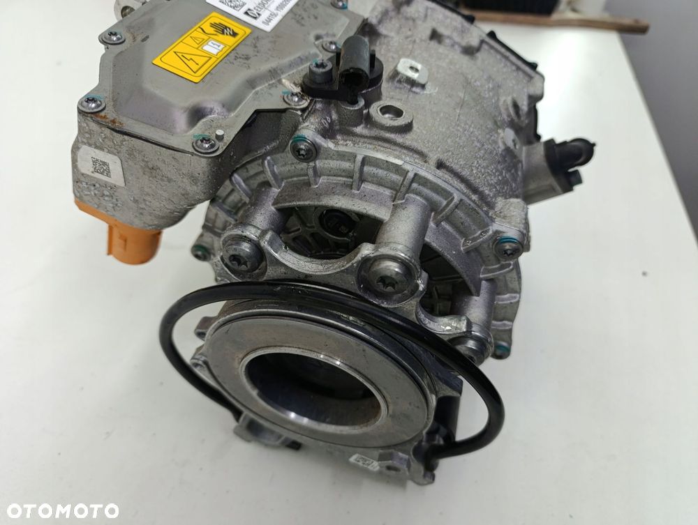 BMW 2 U06 ALTERNATOR GENERATOR 5A8B0D1 - 4