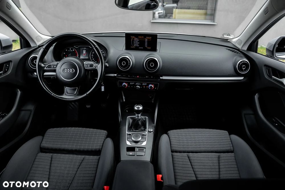 Audi A3 Sportback 1.8 TFSI Attraction - 25