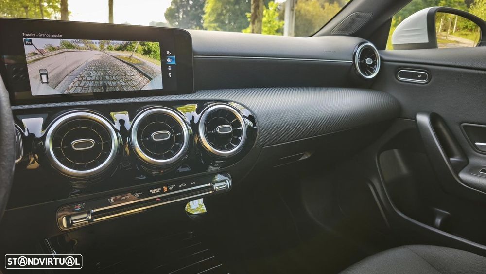 Mercedes-Benz CLA 180 d Shooting Brake Business Solutions Aut. - 17