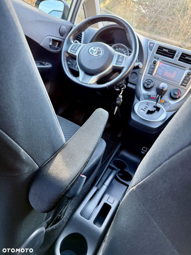 Toyota Verso S 1.33 Premium MS - 22