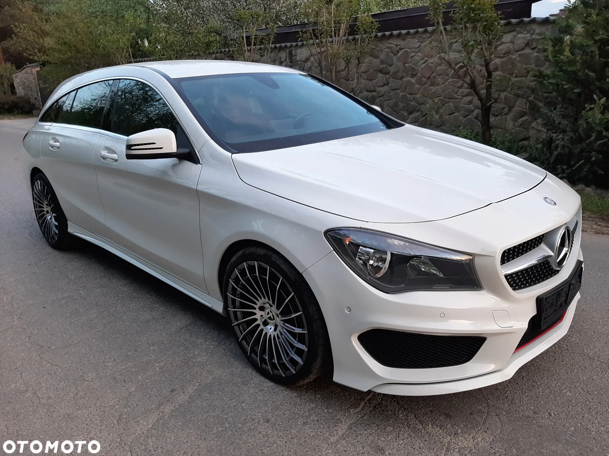 Mercedes-Benz CLA Shooting Brake 180 AMG Line - 3