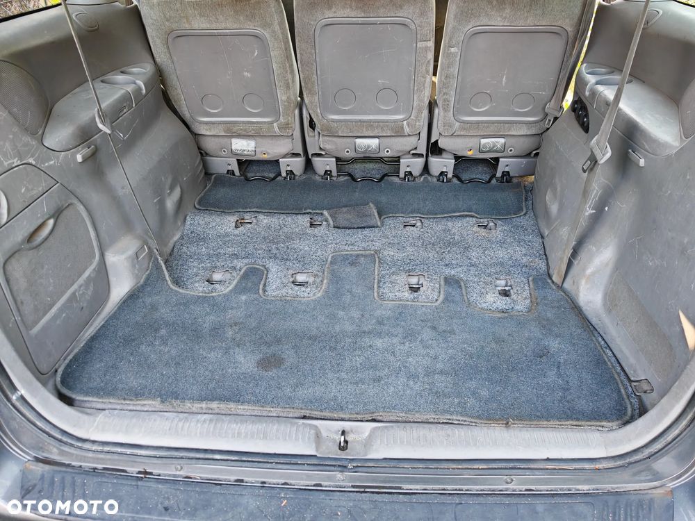 Mazda MPV - 12