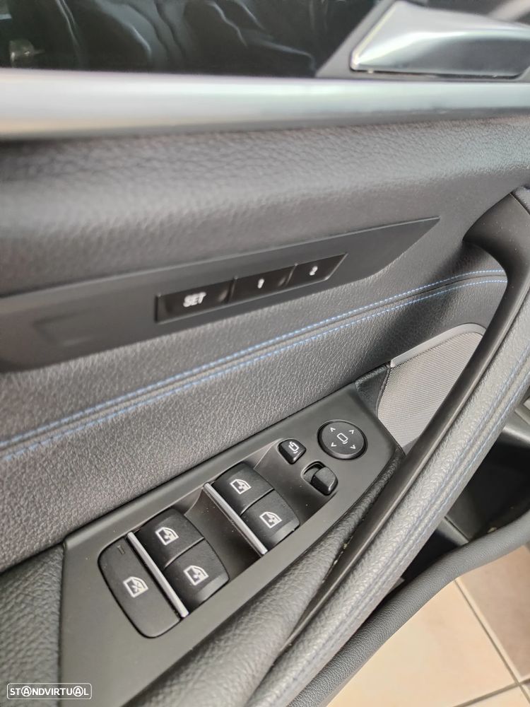 BMW 530 e Pack 50 anos M - 23