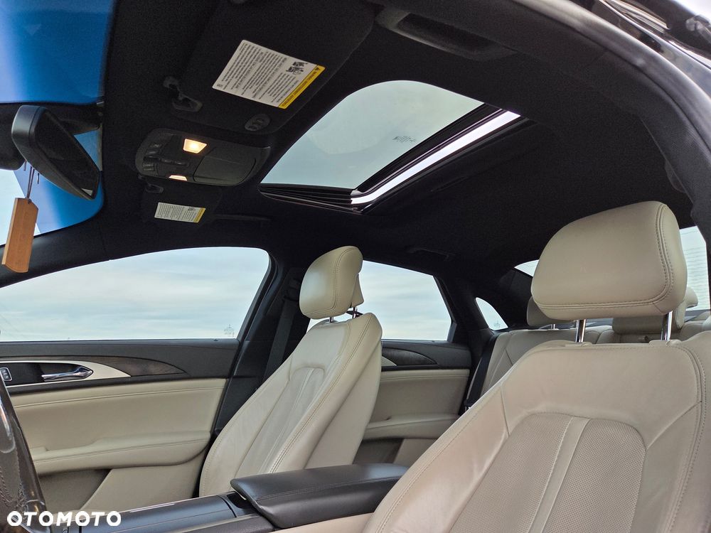 Lincoln MKZ - 12