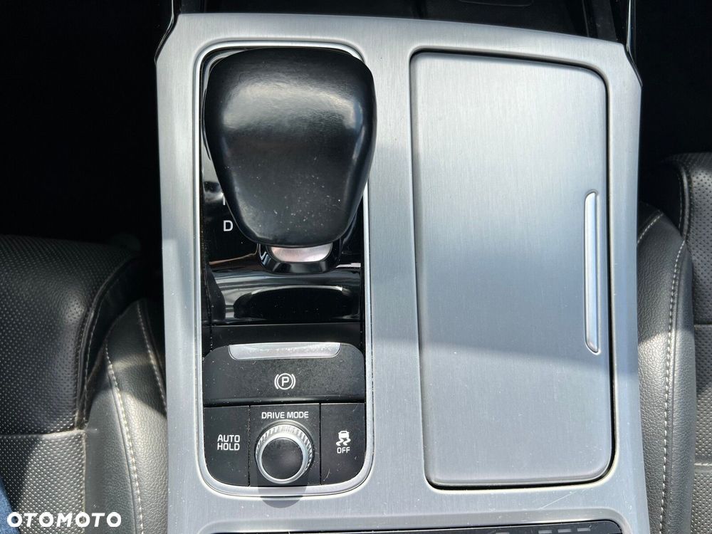 Kia Stinger - 31
