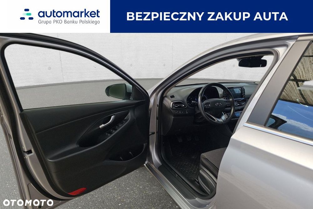 Hyundai i30 1.5 DPI Smart - 10