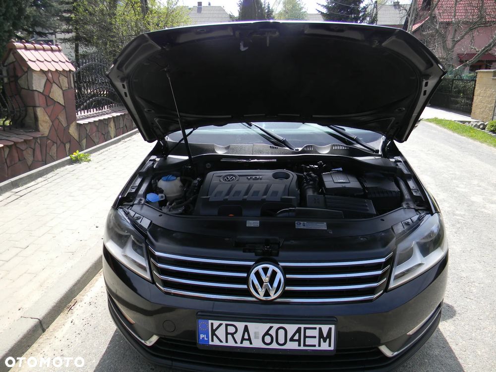 Volkswagen Passat 2.0 TDI 4Motion BlueMotion Technol Comfortline - 24