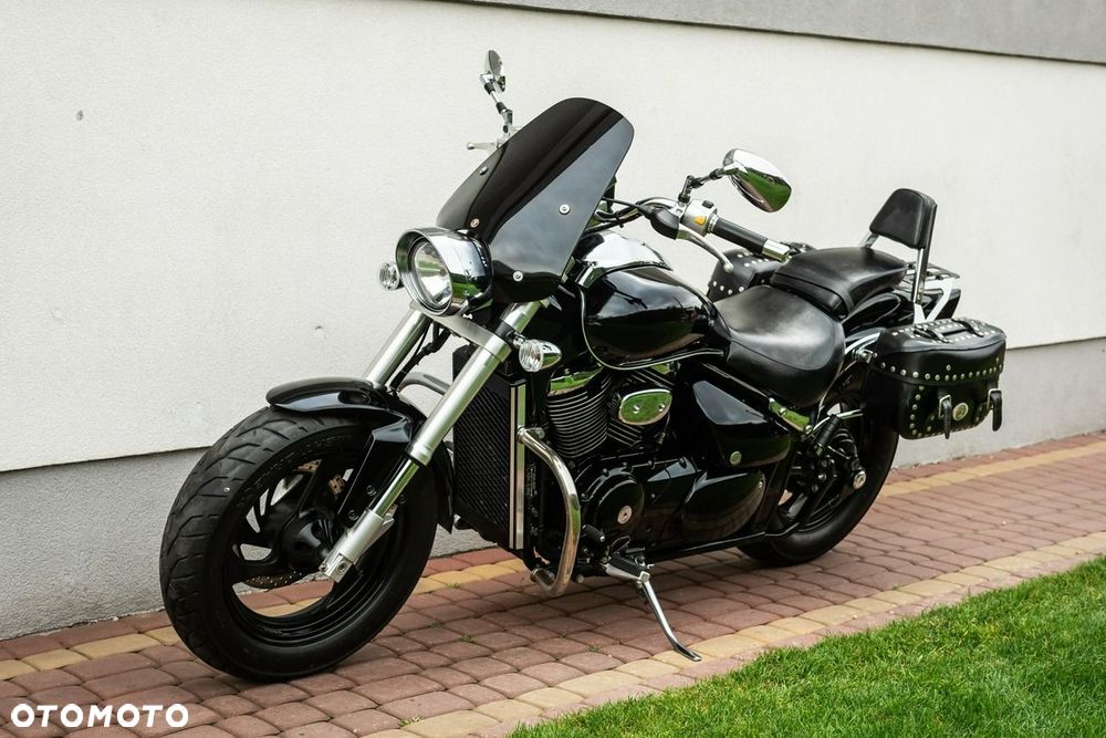 Suzuki Intruder - 6