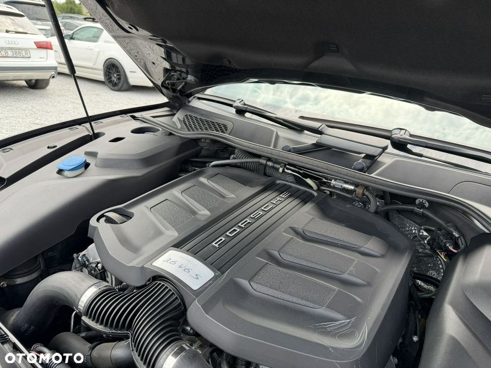 Porsche Cayenne S - 38