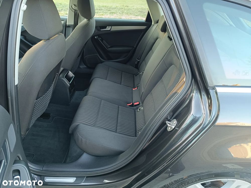 Audi A4 Avant 2.0 TDI DPF Ambition - 9