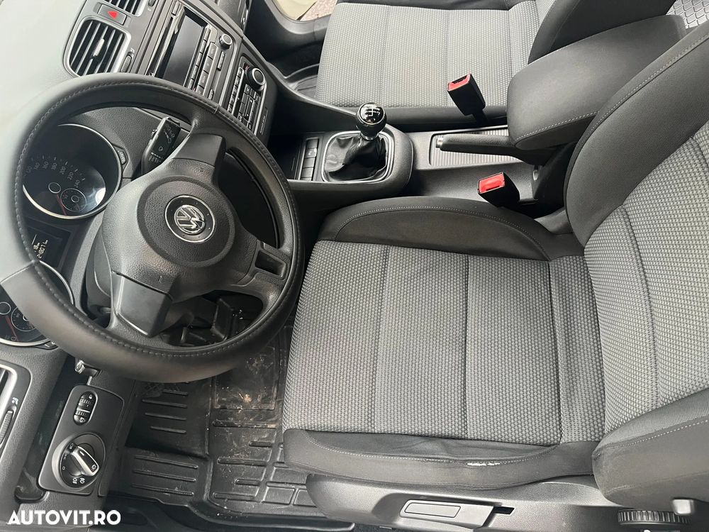 Volkswagen Golf - 12