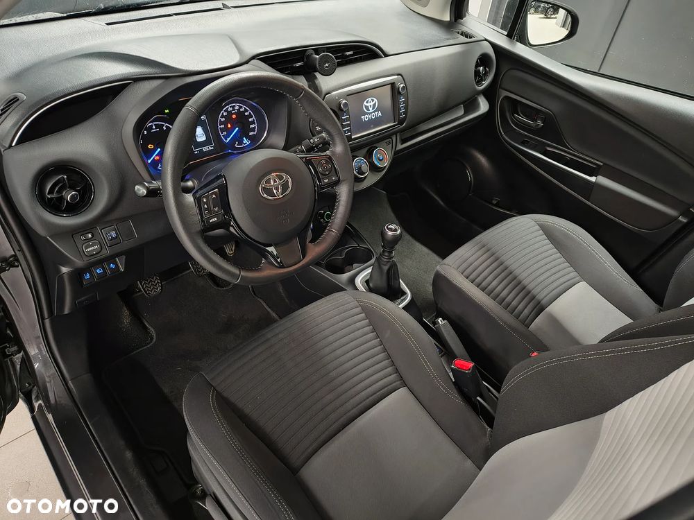 Toyota Yaris - 22