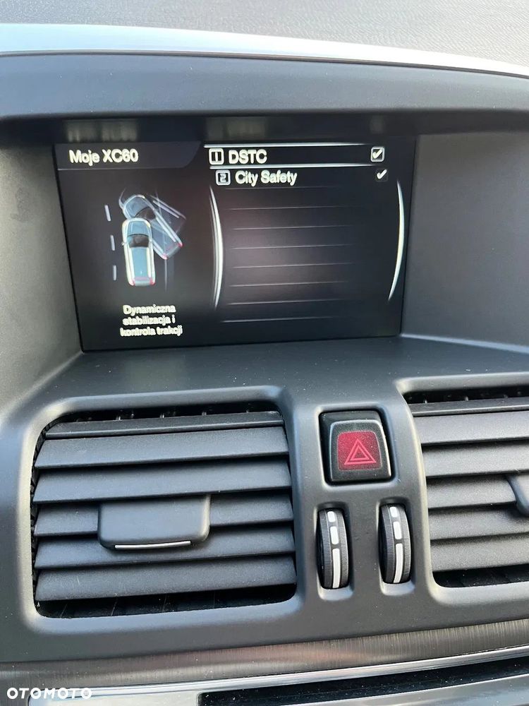 Volvo XC 60 D4 Momentum - 27