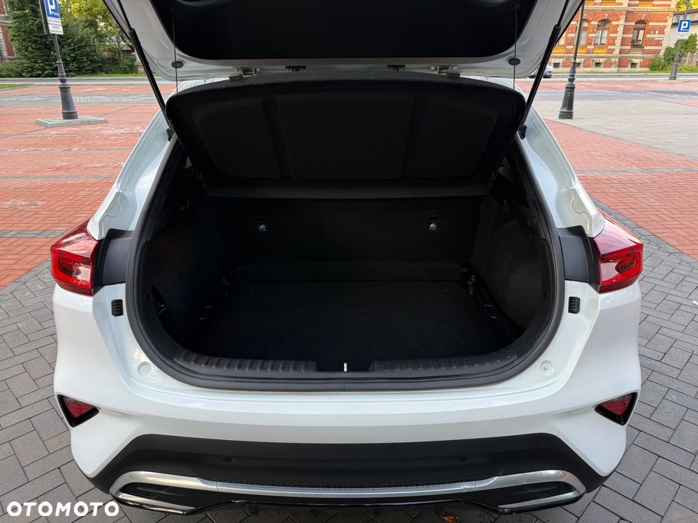 Kia XCeed - 25