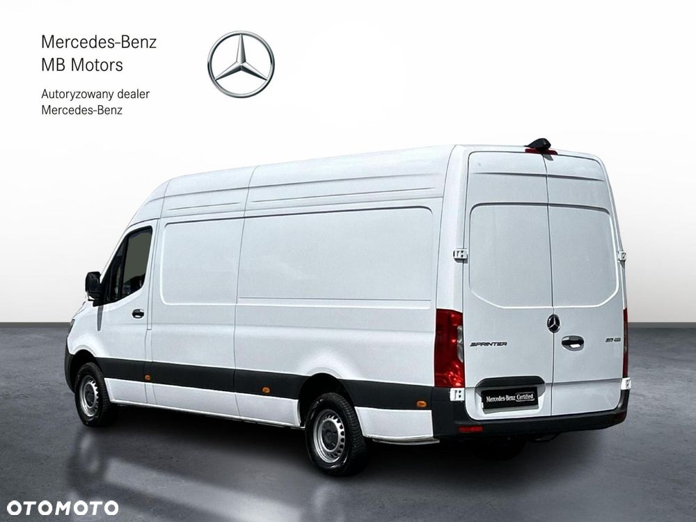 Mercedes-Benz Sprinter - 4