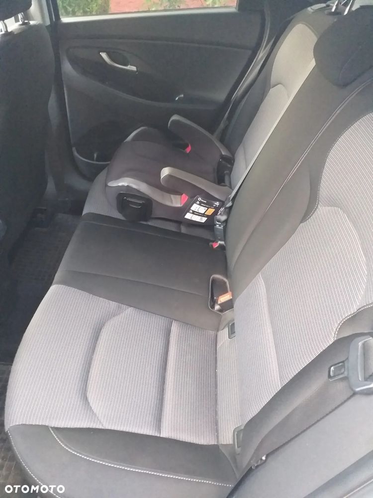 Hyundai i30 1.6 D Comfort - 7
