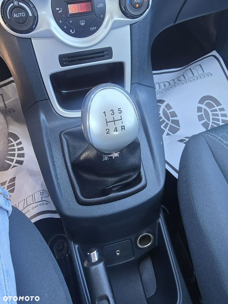 Ford Fiesta - 23