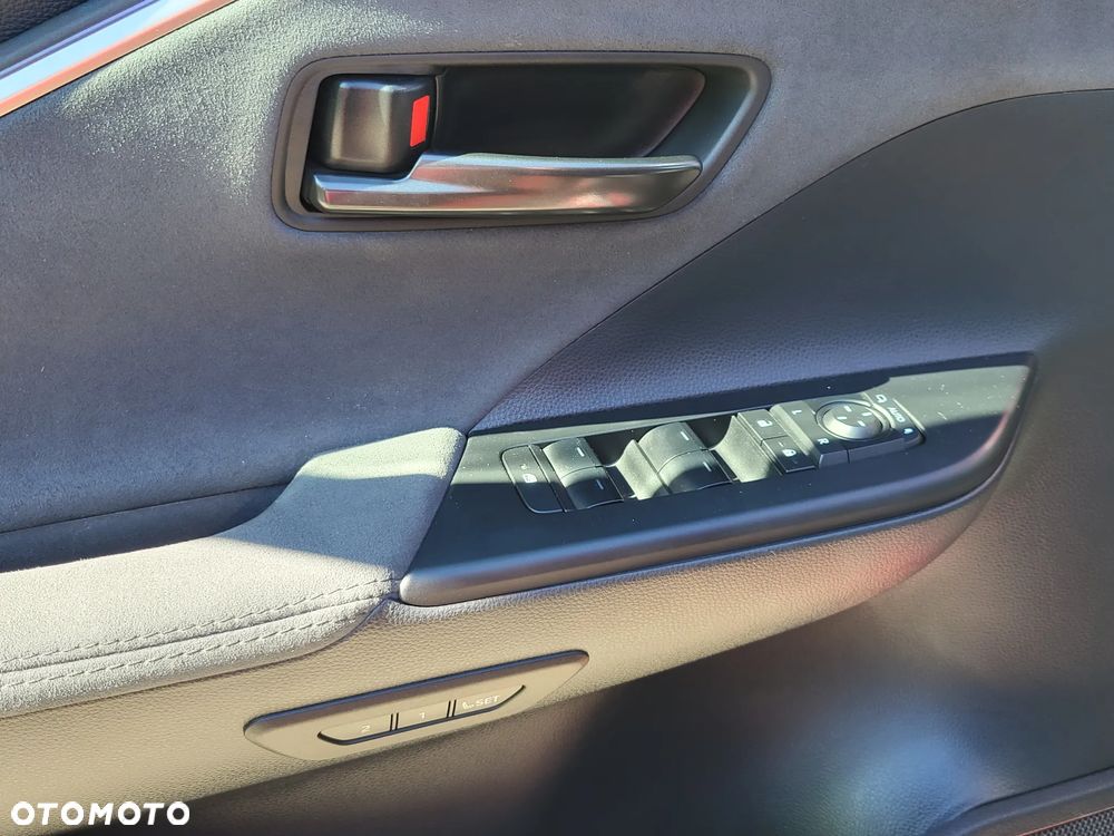 Toyota C-HR 2.0 Hybrid Dynamic Force Executive - 23