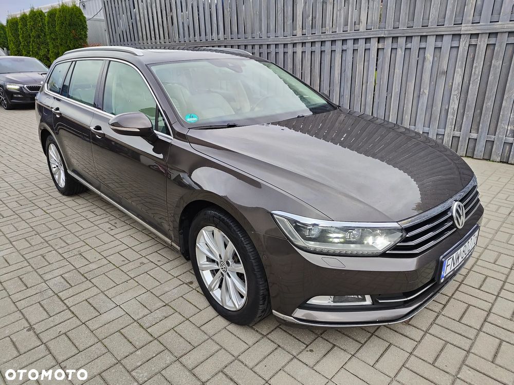 Volkswagen Passat - 1