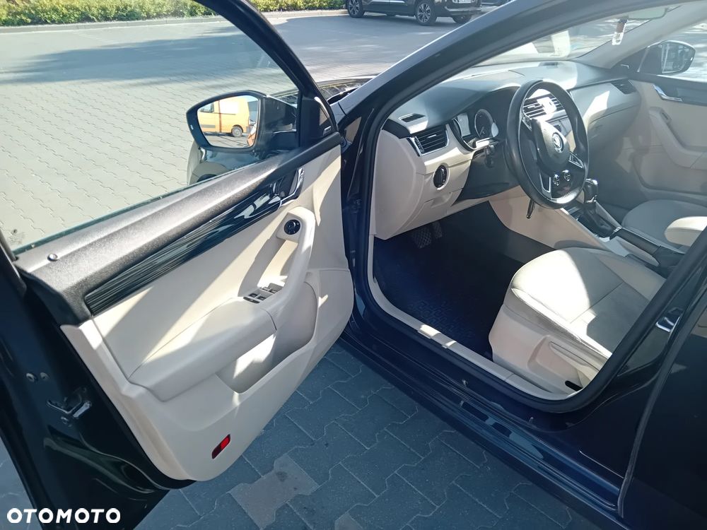 Skoda Octavia 2.0 TDI Style DSG - 13