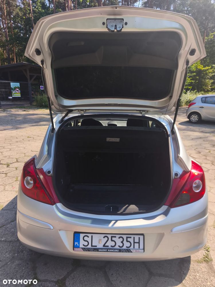 Opel Corsa 1.2 16V Enjoy - 10