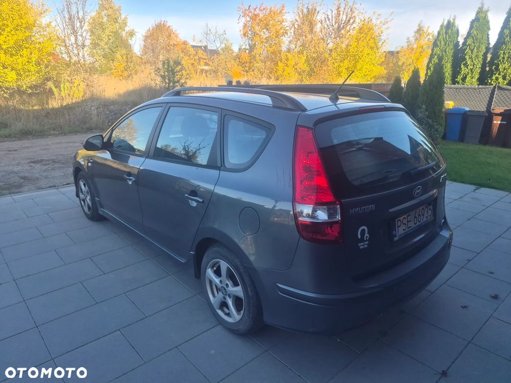 Hyundai I30 2010 photo 4