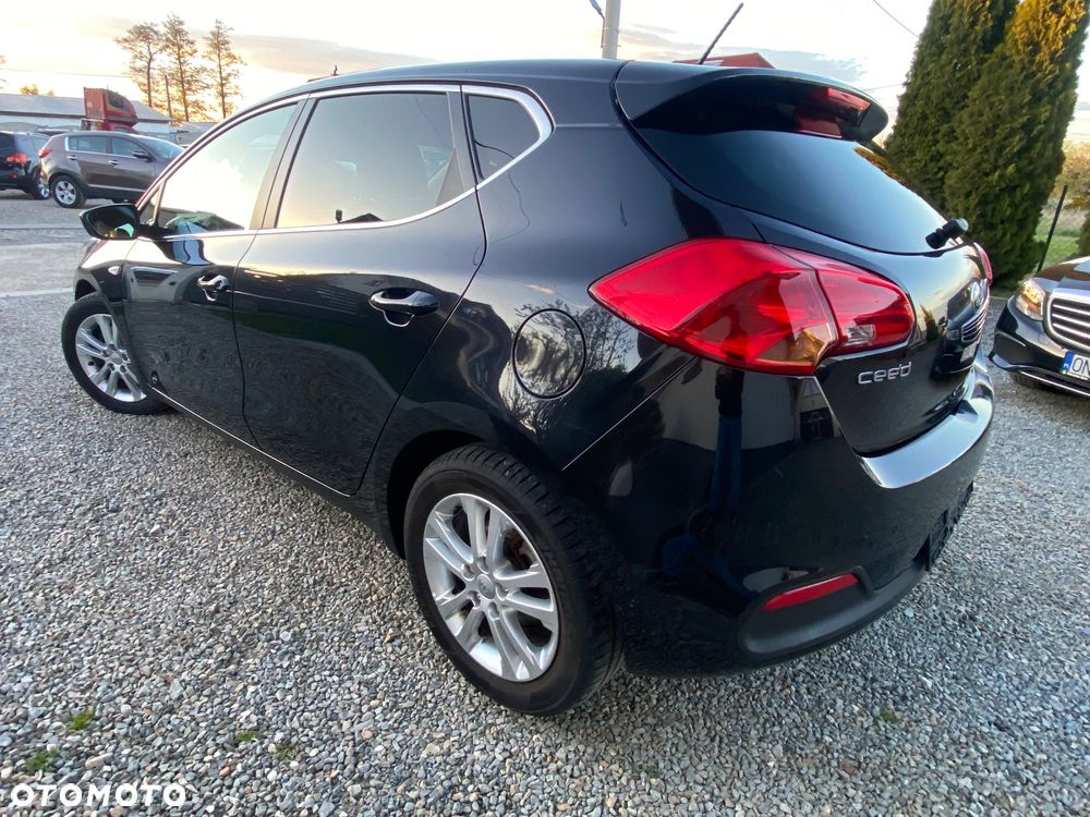 Kia Ceed 1.6 CRDi 128 ISG Spirit - 3