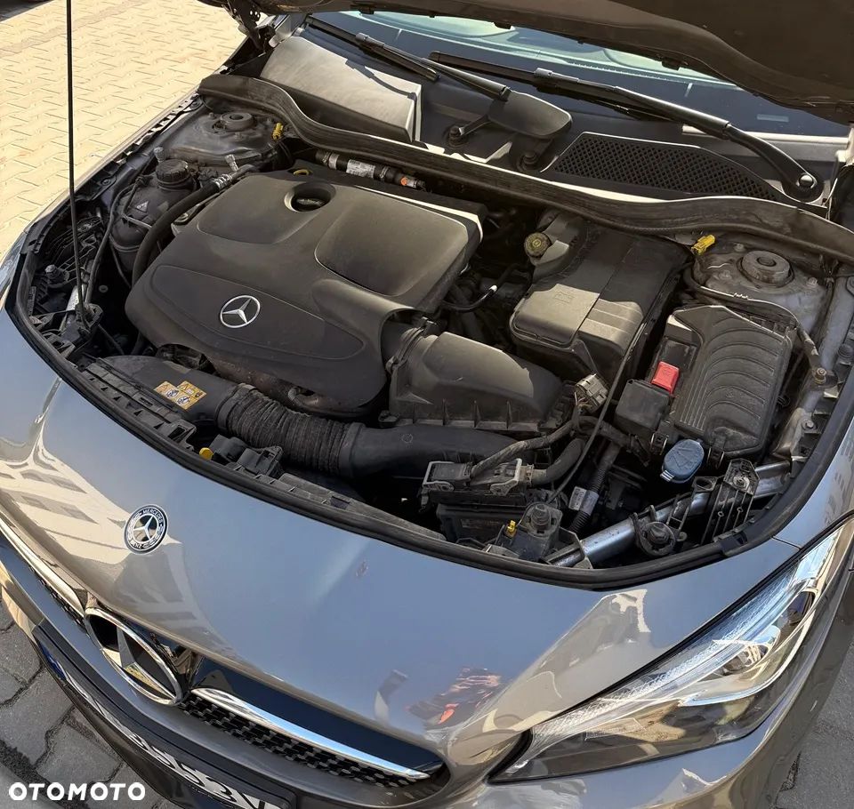 Mercedes-Benz CLA 220 4-Matic AMG Line - 28