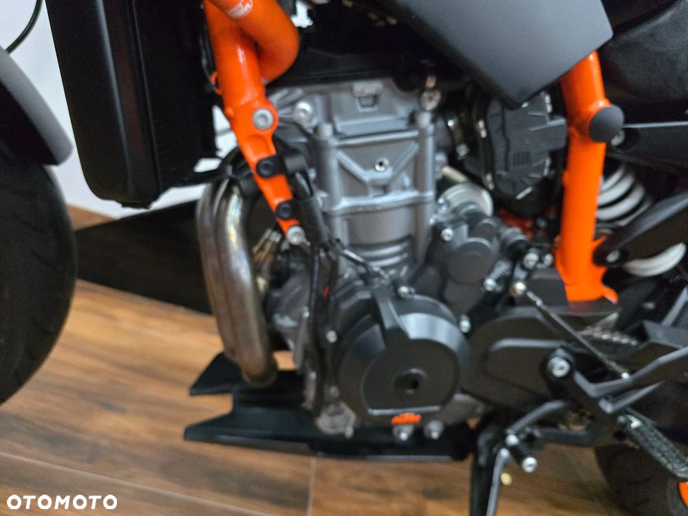 KTM Duke - 17