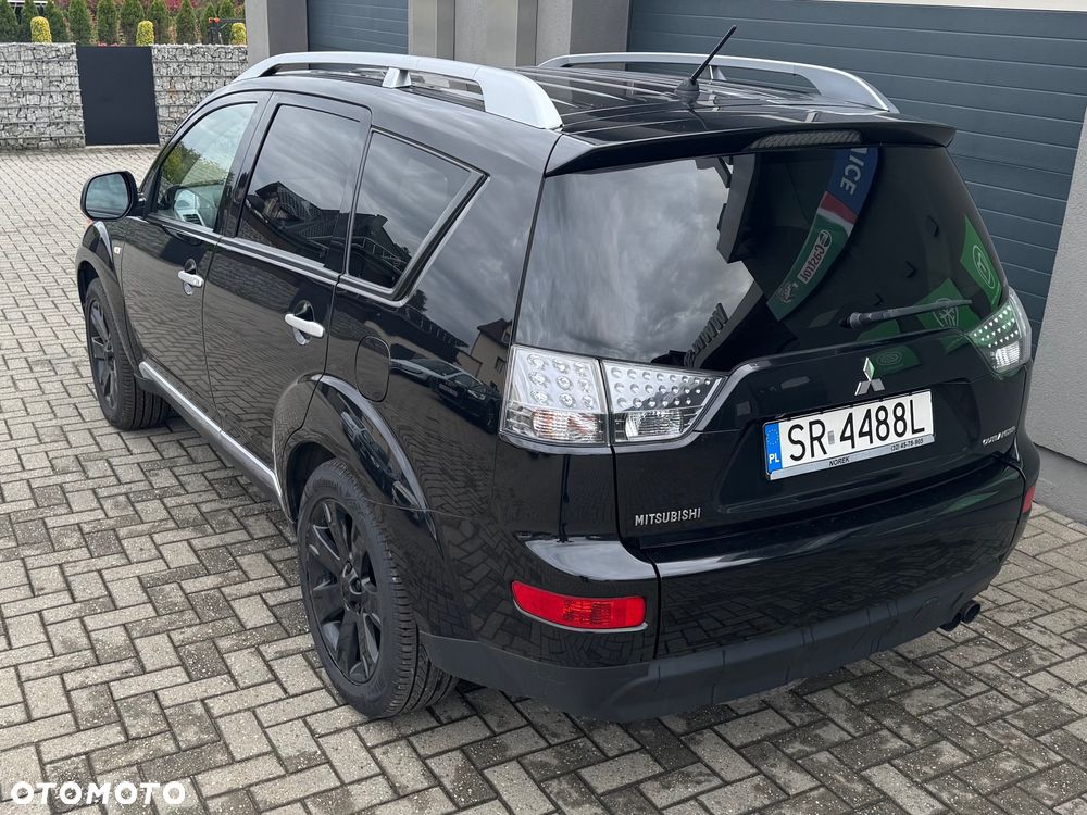 Mitsubishi Outlander - 11