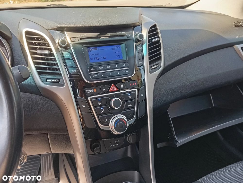 Hyundai i30 1.6 CRDi Classic + - 14