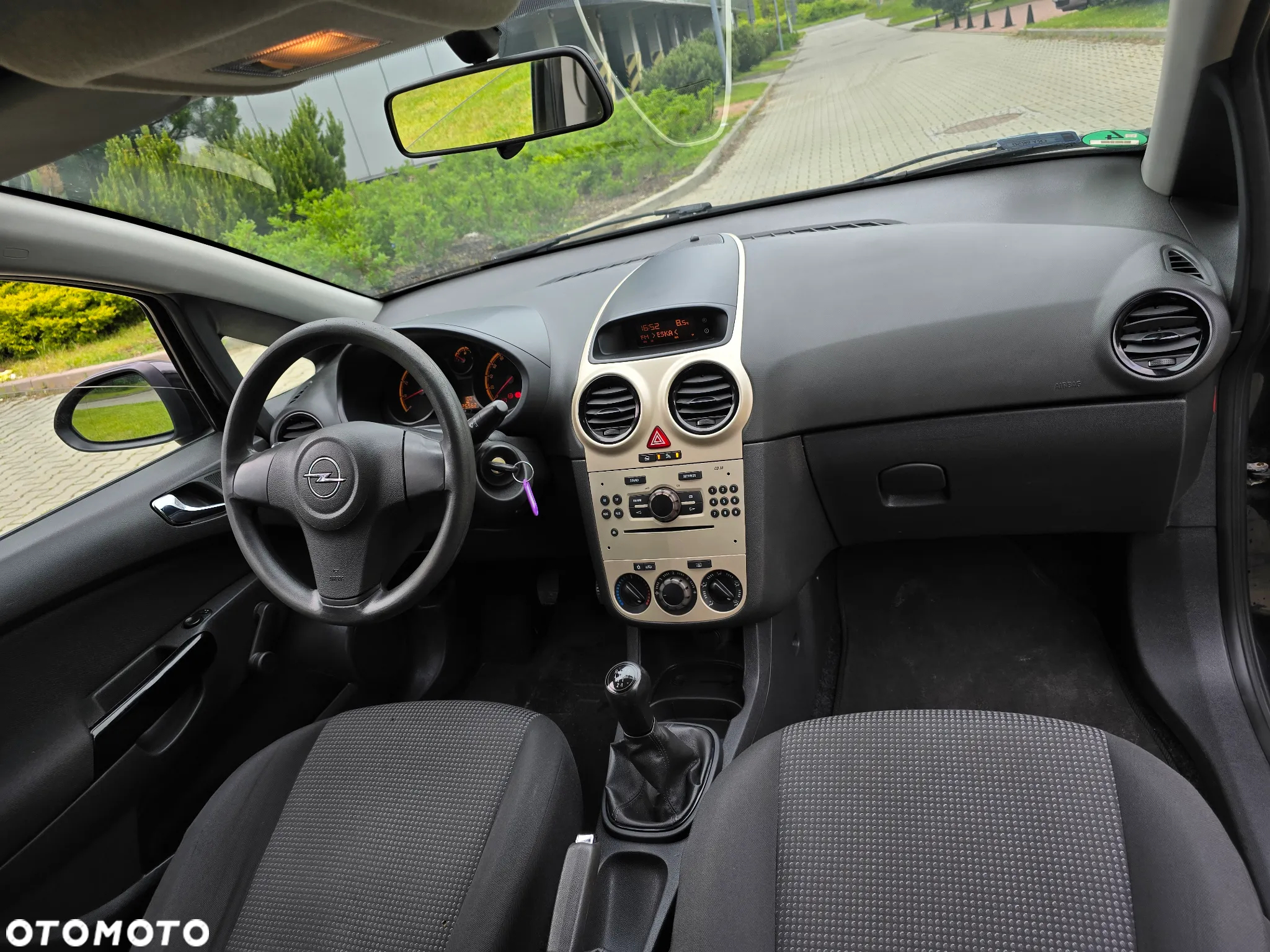 Opel Corsa 1.2 16V Enjoy - 19