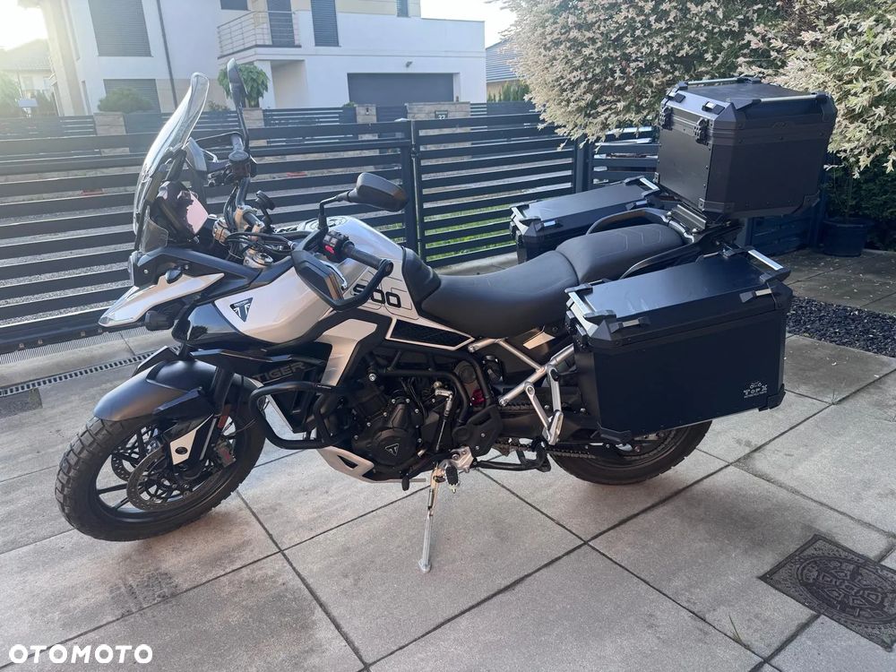 Triumph Tiger - 1