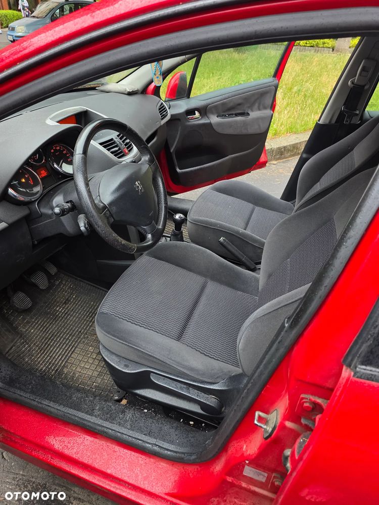 Peugeot 207 - 7