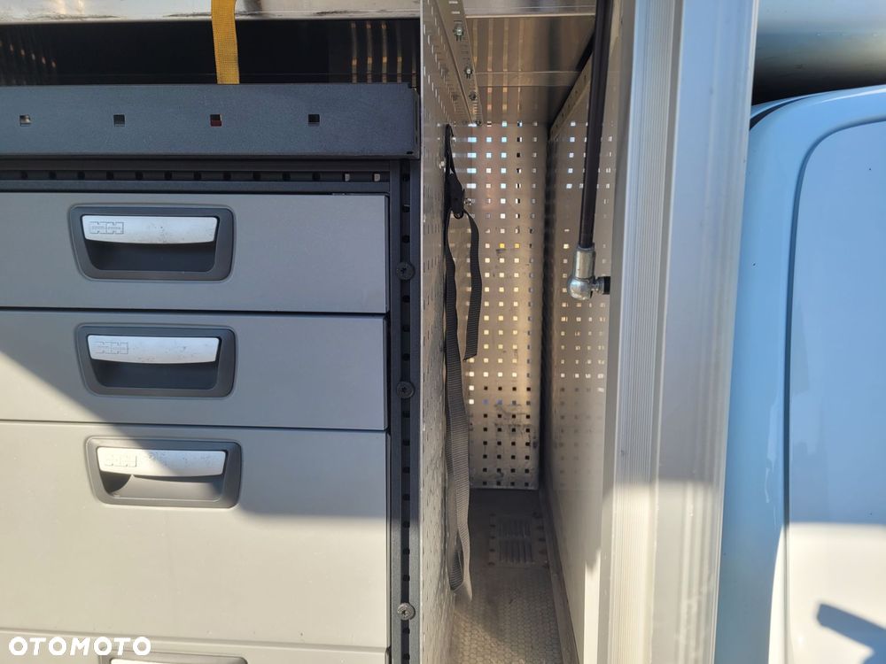 Ford Ranger XLT - 27