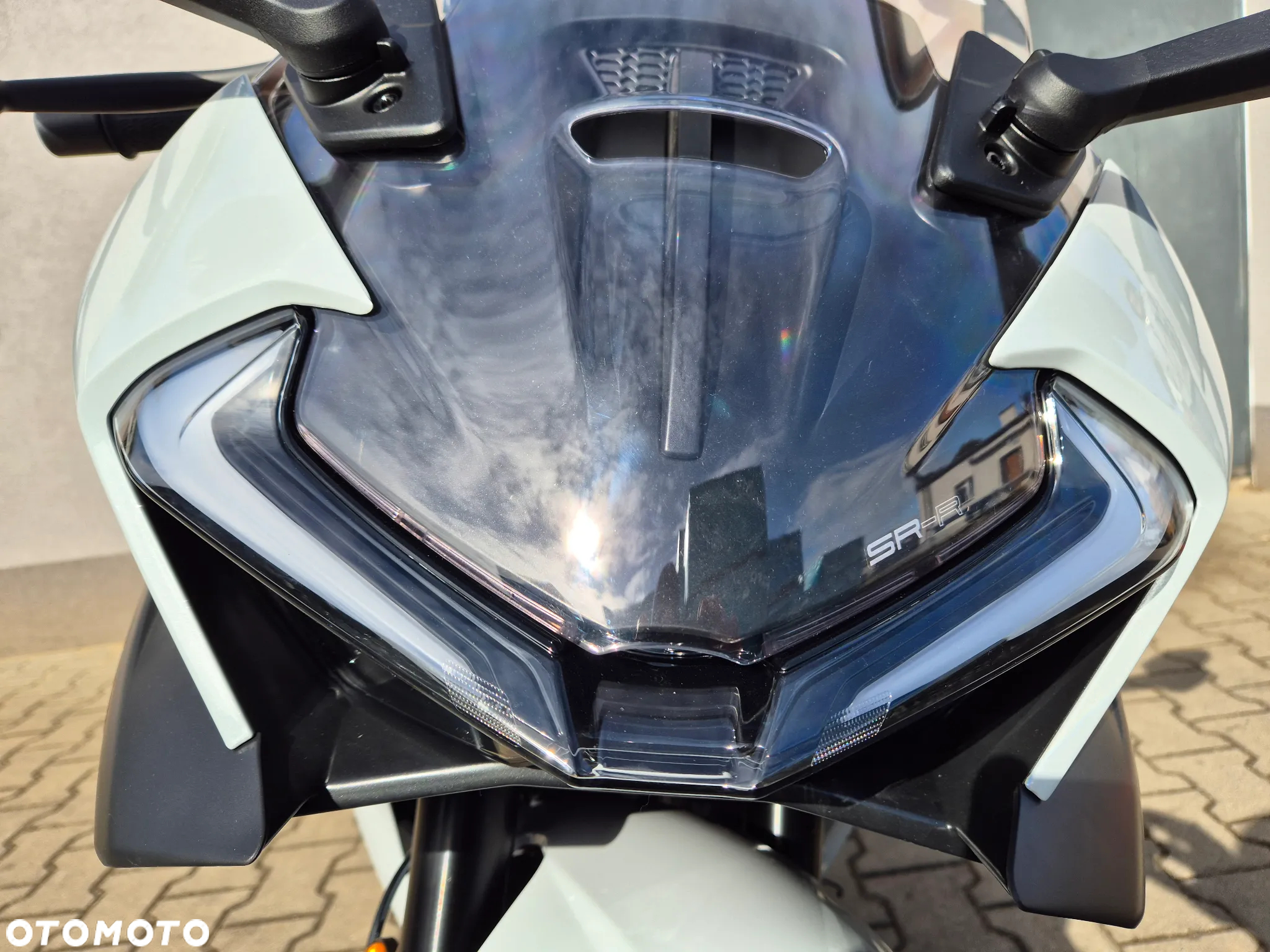 CFMoto SR - 9