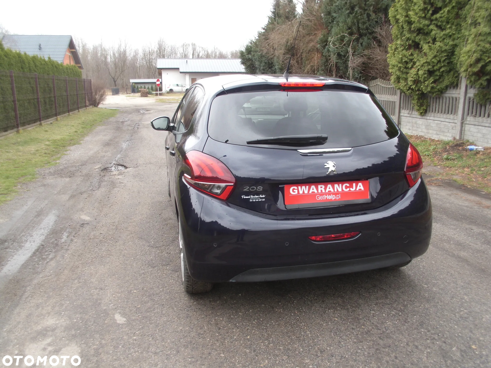 Peugeot 208 1.2 PureTech GPF Allure S&S - 11