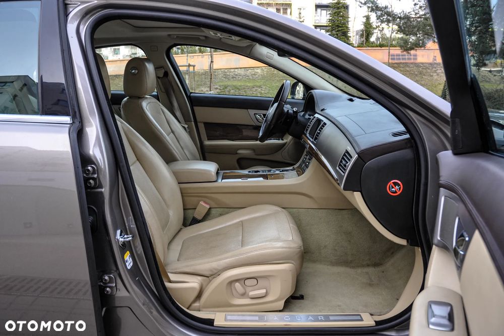 Jaguar XF 3.0 V6 D S Premium Luxury - 11