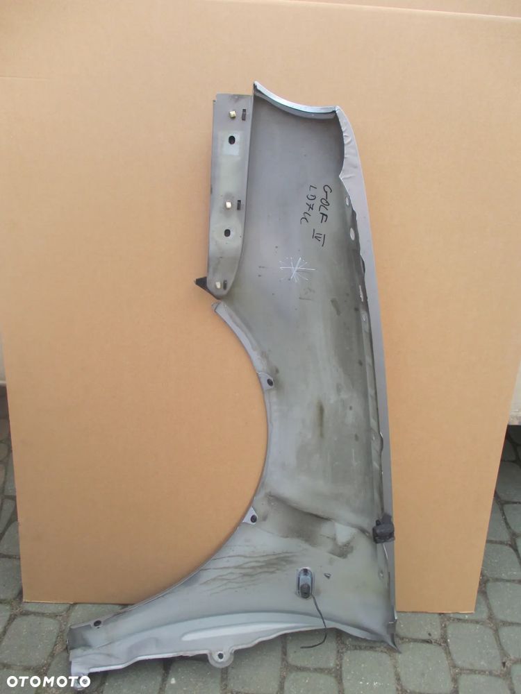 błotnik prawy Golf IV 4 LD7U Bez rdzy - 4
