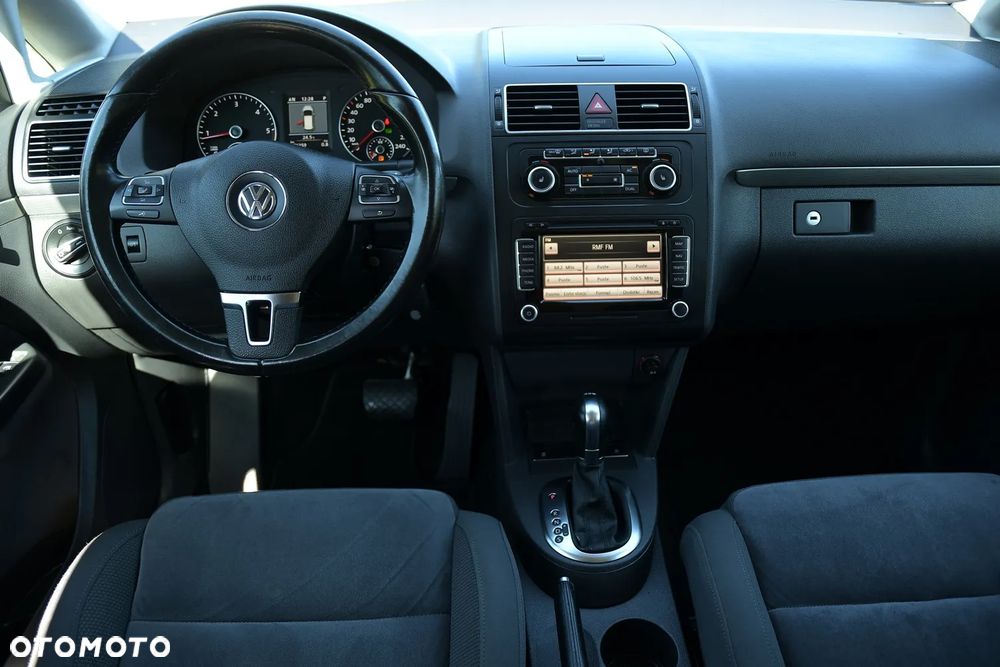 Volkswagen Touran 2.0 TDI DPF Highline DSG - 23