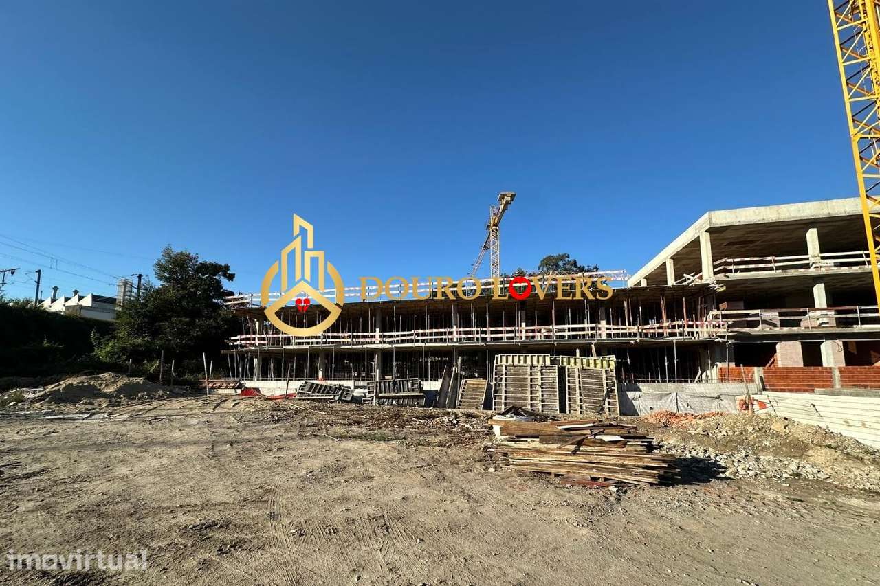 Apartamento T2 Novo com Varanda e Garagem – São Gemil - Grande imagem: 2/20