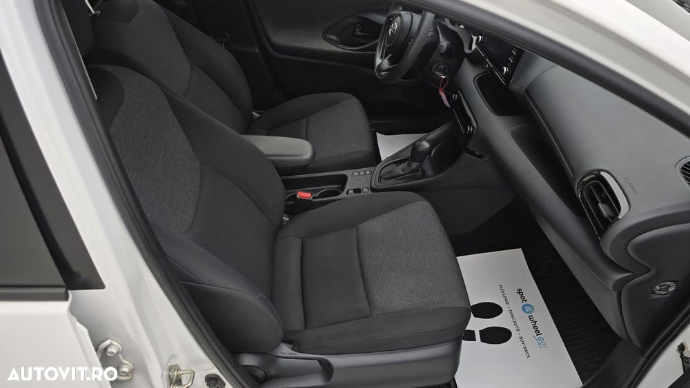 Toyota Yaris 1.5 VVT-i HSD Eco - 19