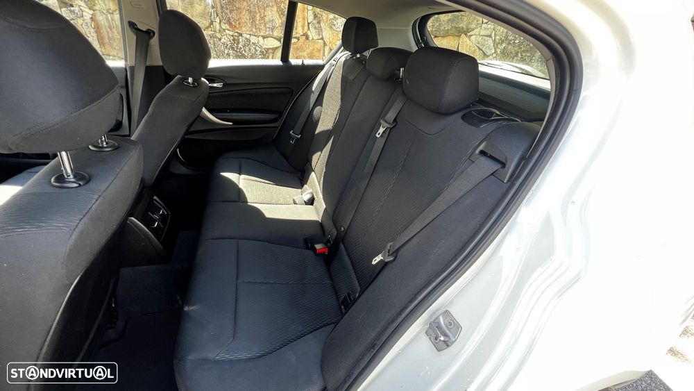 BMW 118 d Sport Line - 11